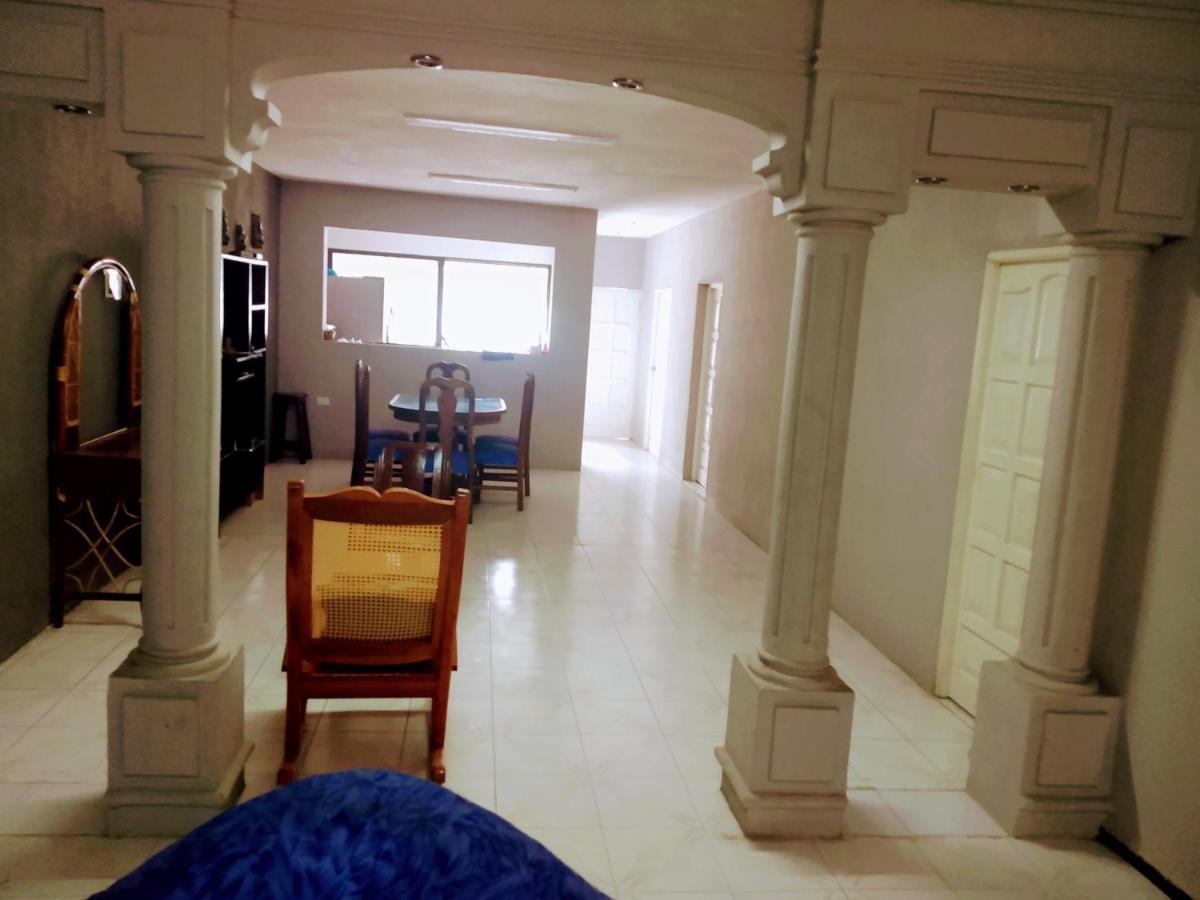 فندق Casa Ixchel - 450M To Downtown, Wifi, Hot Water, Ac فالادوليد المظهر الخارجي الصورة