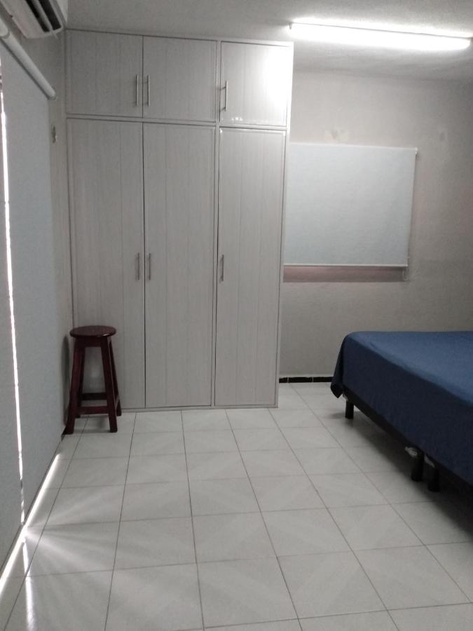 فندق Casa Ixchel - 450M To Downtown, Wifi, Hot Water, Ac فالادوليد المظهر الخارجي الصورة