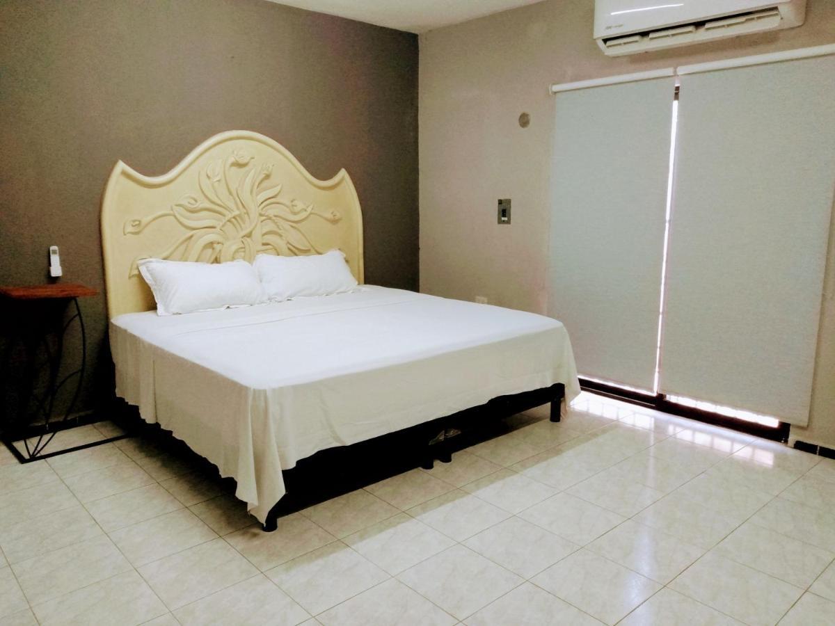 فندق Casa Ixchel - 450M To Downtown, Wifi, Hot Water, Ac فالادوليد المظهر الخارجي الصورة